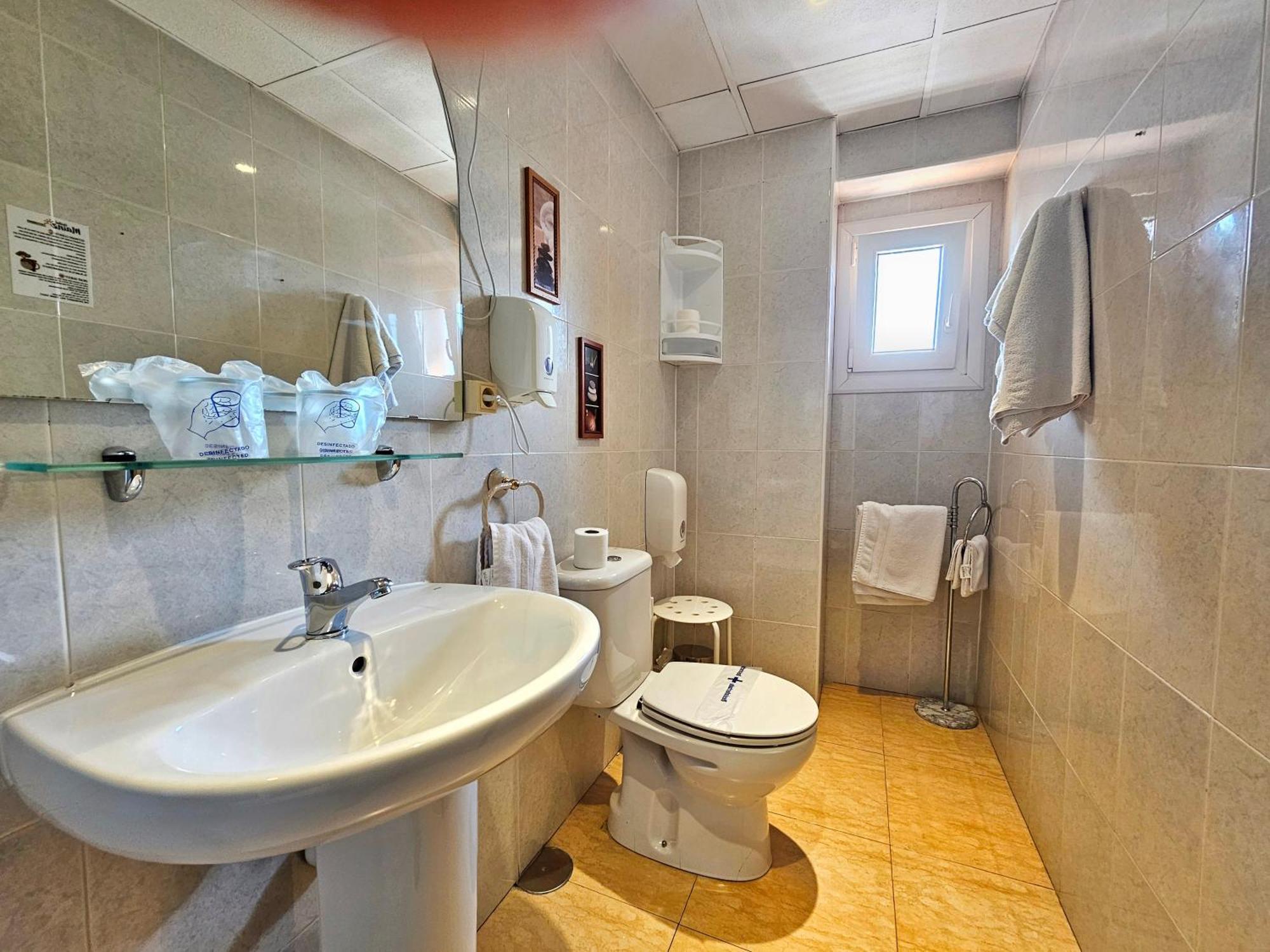 Hostal Mainz 彼德拉拉韦斯 外观 照片