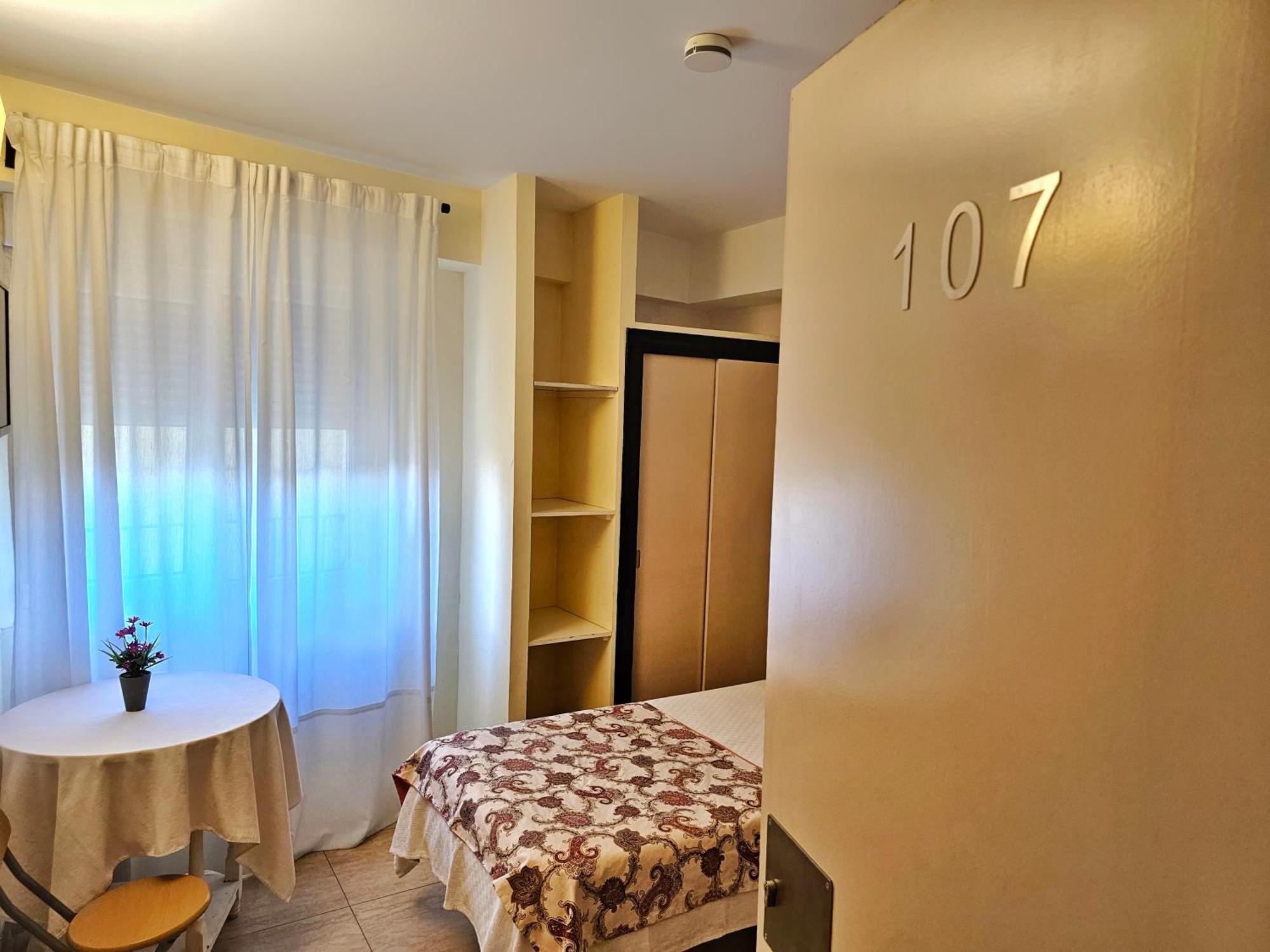 Hostal Mainz 彼德拉拉韦斯 外观 照片