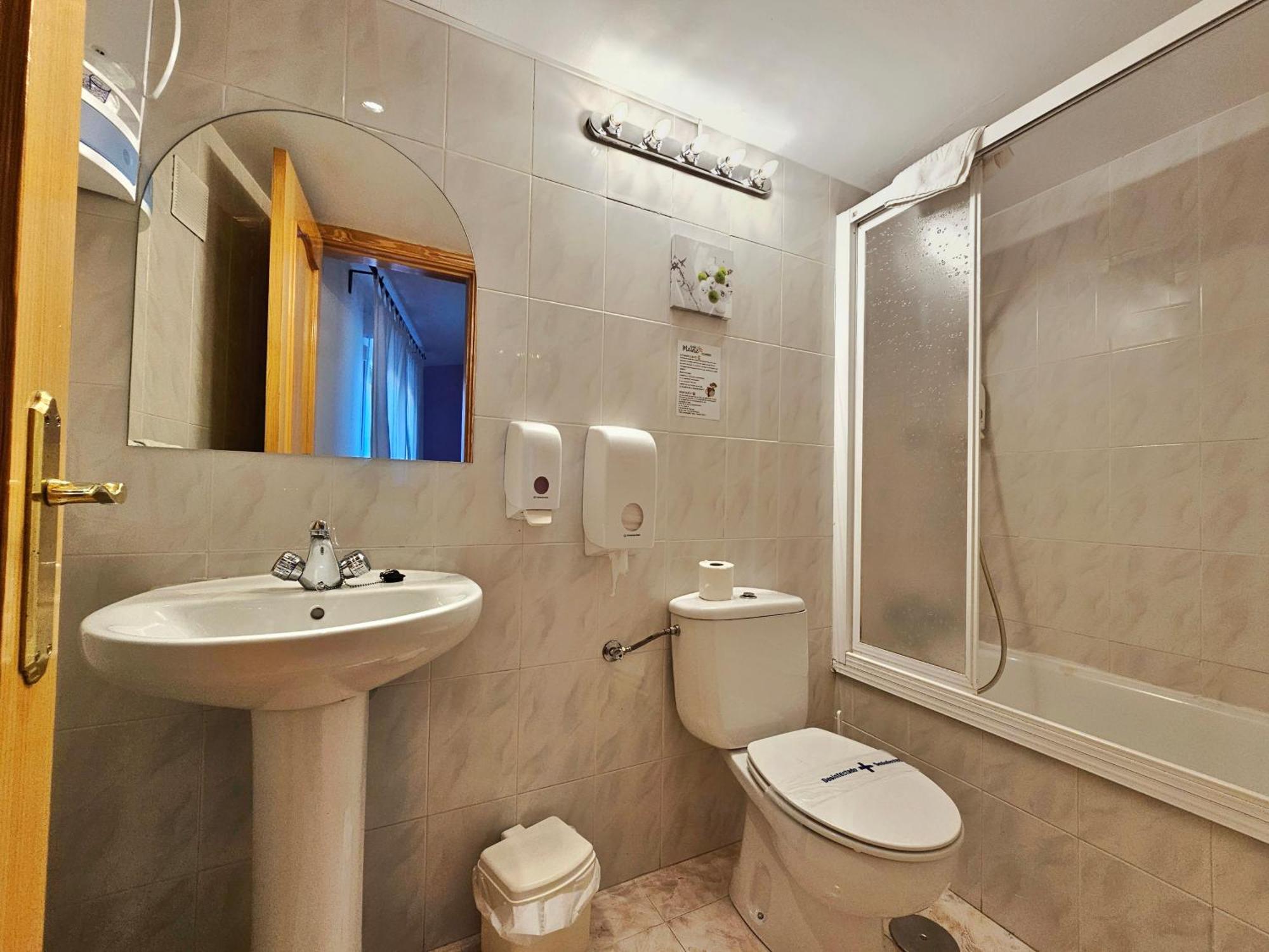 Hostal Mainz 彼德拉拉韦斯 外观 照片