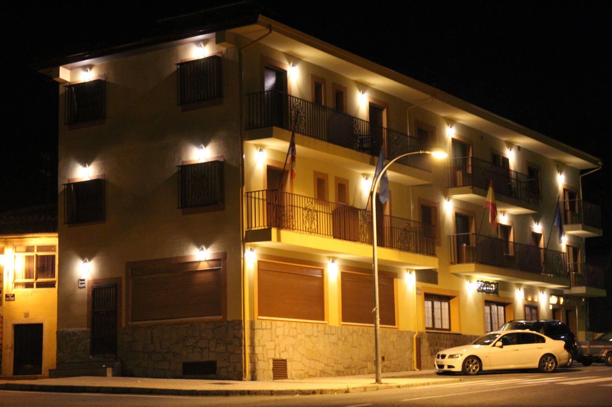 Hostal Mainz 彼德拉拉韦斯 外观 照片