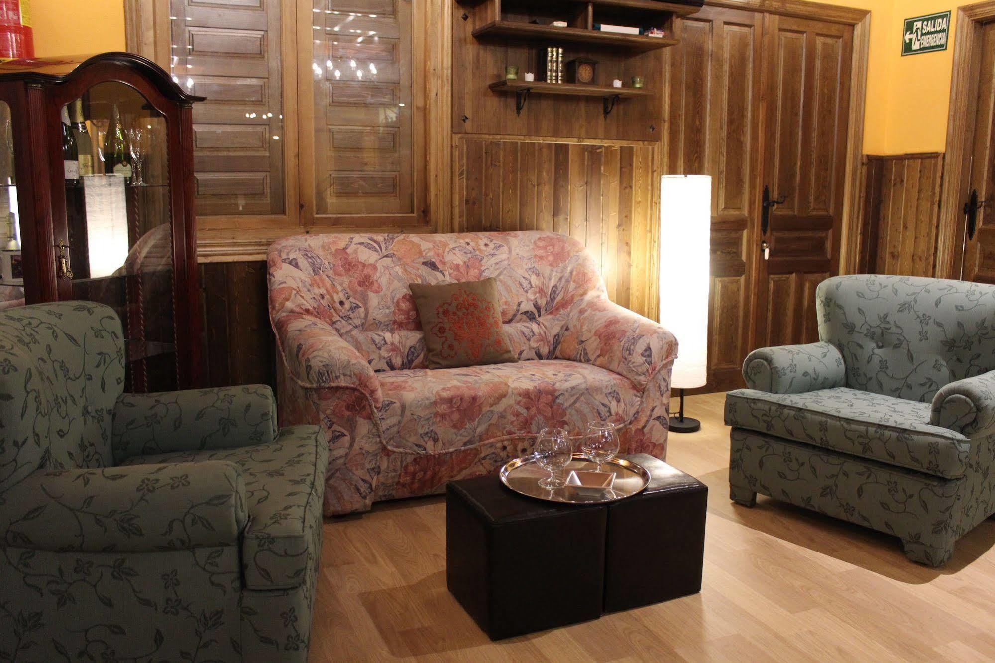 Hostal Mainz 彼德拉拉韦斯 外观 照片